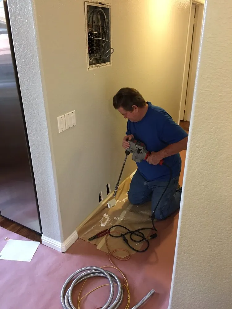 Reliable electrician providing lighting installation in ,