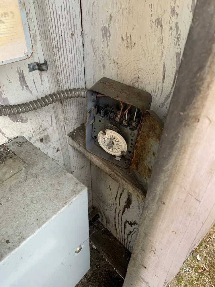 Reliable outlet and switch repair in La Crescenta, CA by Preferred Electric Services