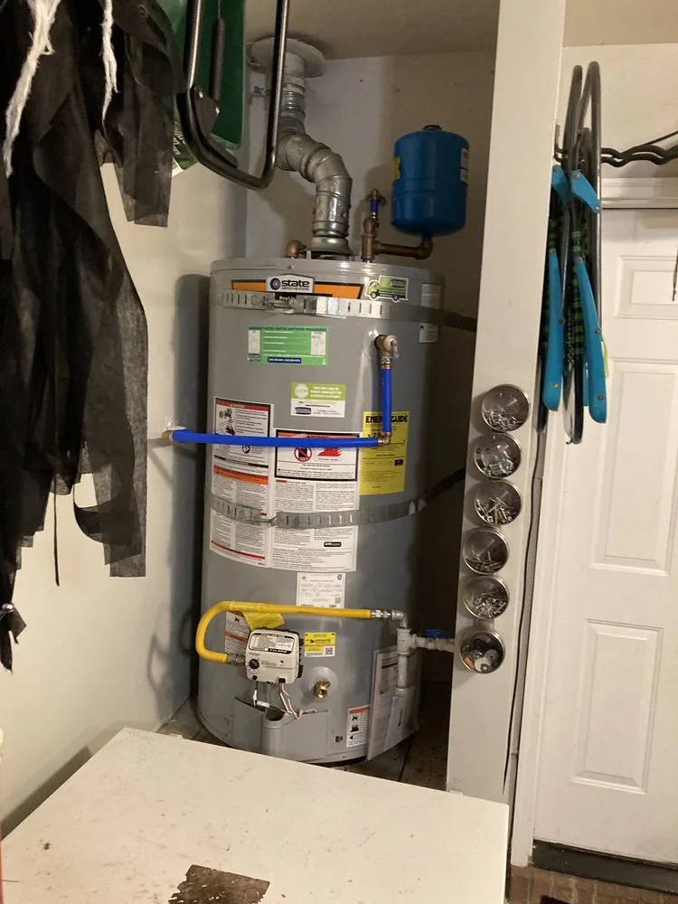 Emergency electrical service for homes in lighting installation,  by 