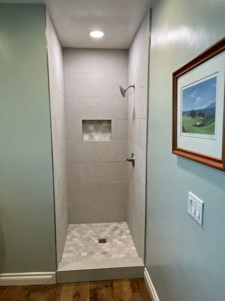 Expert emergency electrical service in Urban Honolulu, HI by Premier Construction