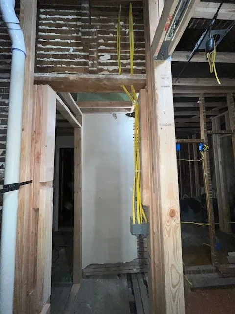 Certified electrician providing lighting installation in , 