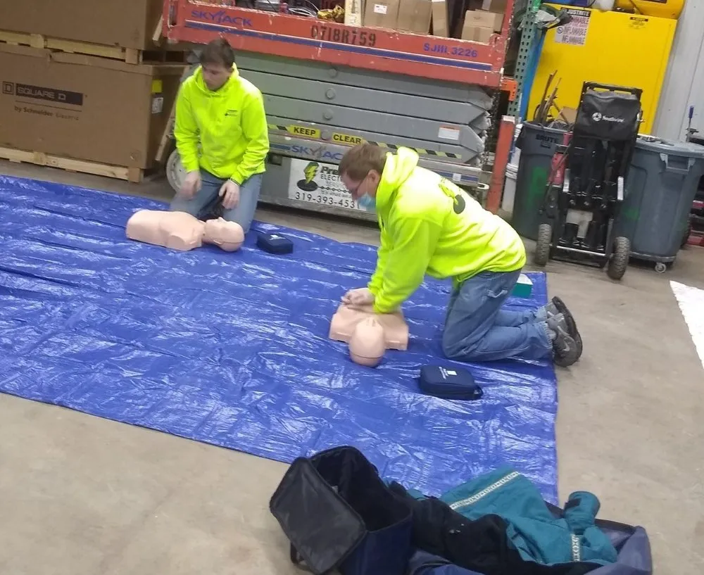 Emergency electrician providing wiring installation in ,