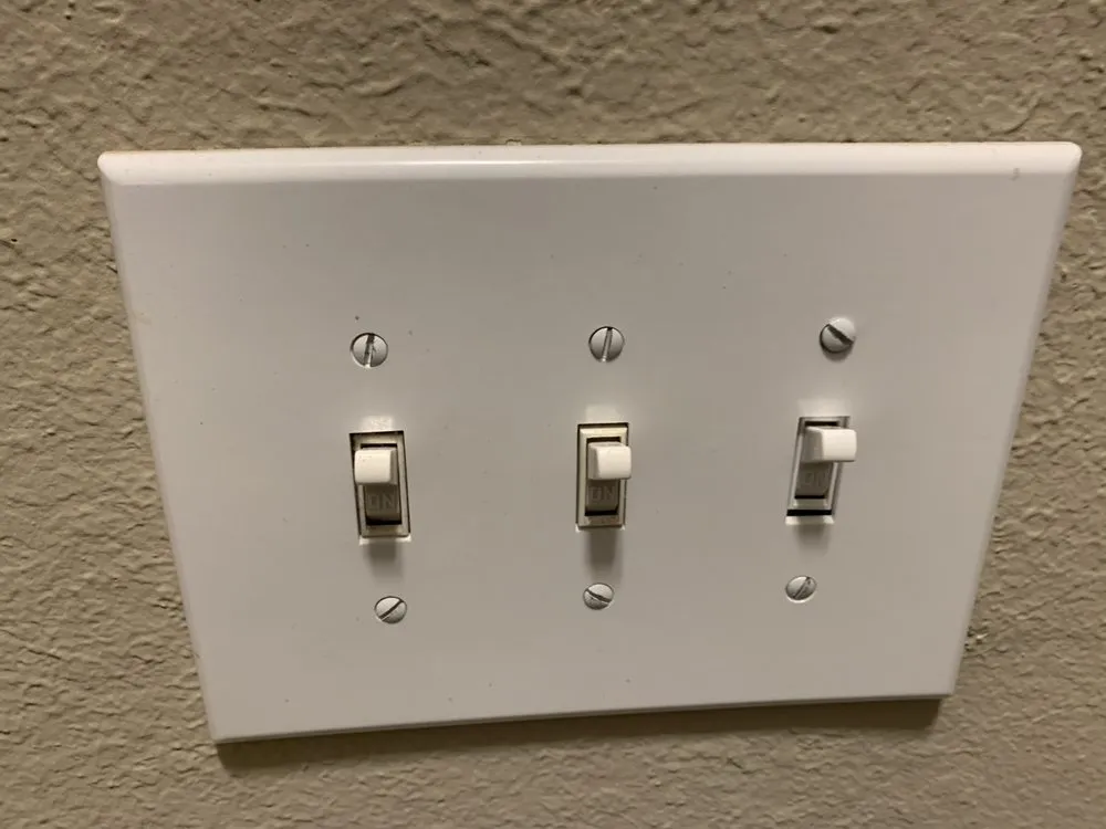 Slide of Premiere Handy