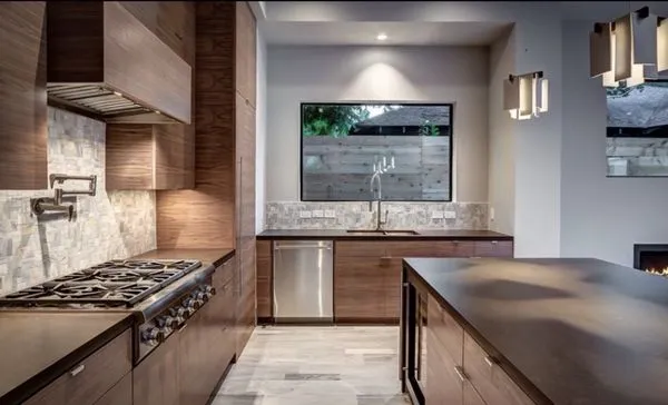 Prestige Electric Logo