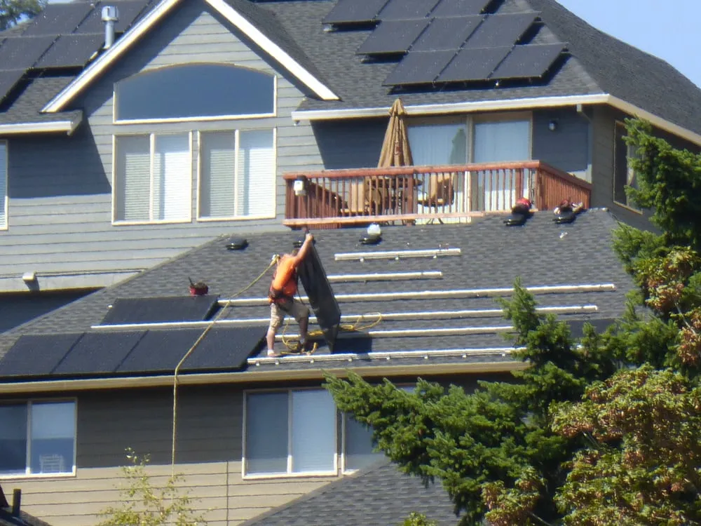 Affordable electrician providing electrical repair in ,