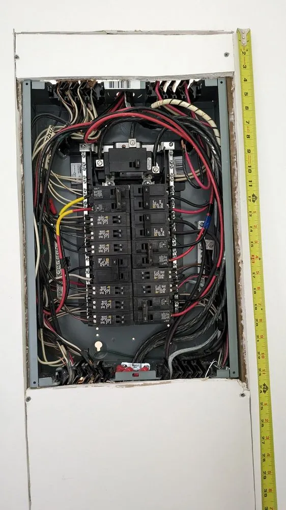 Trusted electrician providing circuit breaker repair in , 
