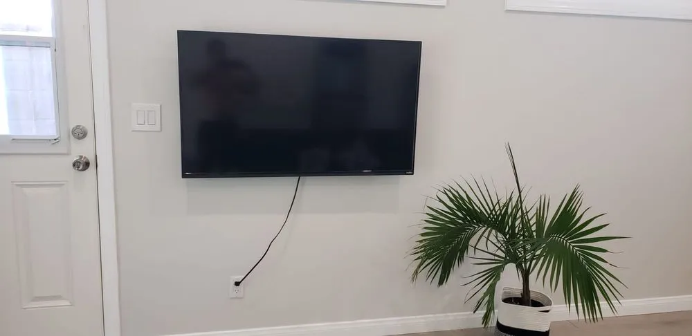 Professional outlet and switch repair service in Reseda, CA - Prime Electric
