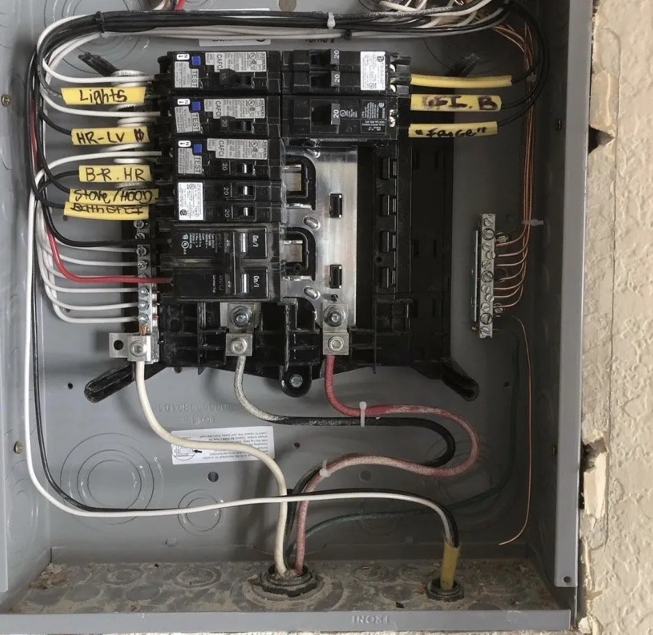 Trusted electrician providing lighting installation in , 