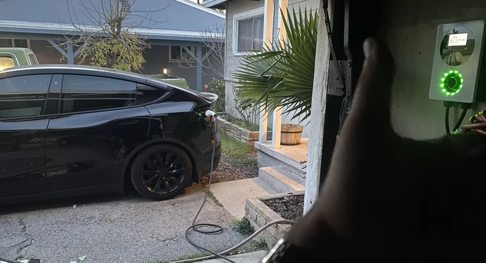 Slide of Prime Voltage Electric