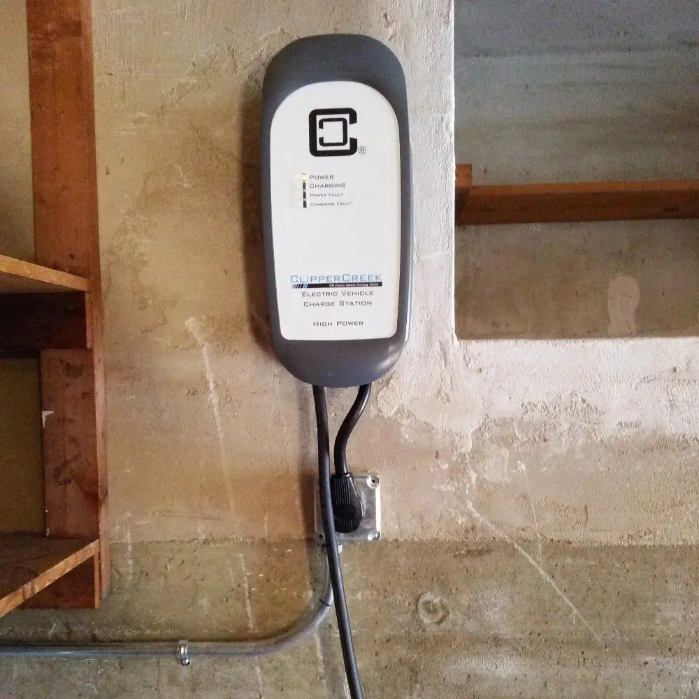 Professional outlet and switch repair in ,  by Primetime Electric