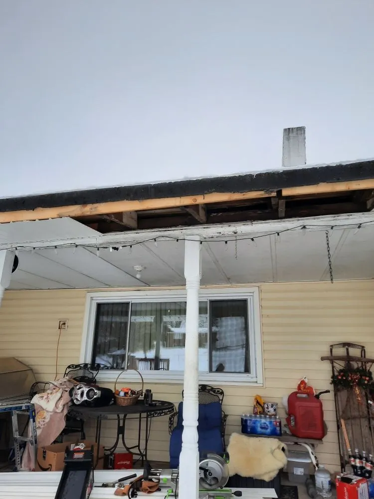 Professional electrician providing lighting installation in , 