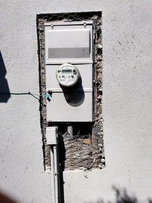 Priority 1 Electric Logo