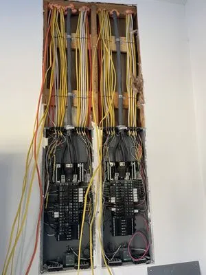 Pristine Electric Logo