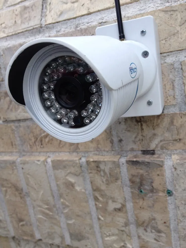 Licensed electrician providing lighting installation in Pinellas Park, FL - Privacy Electronics