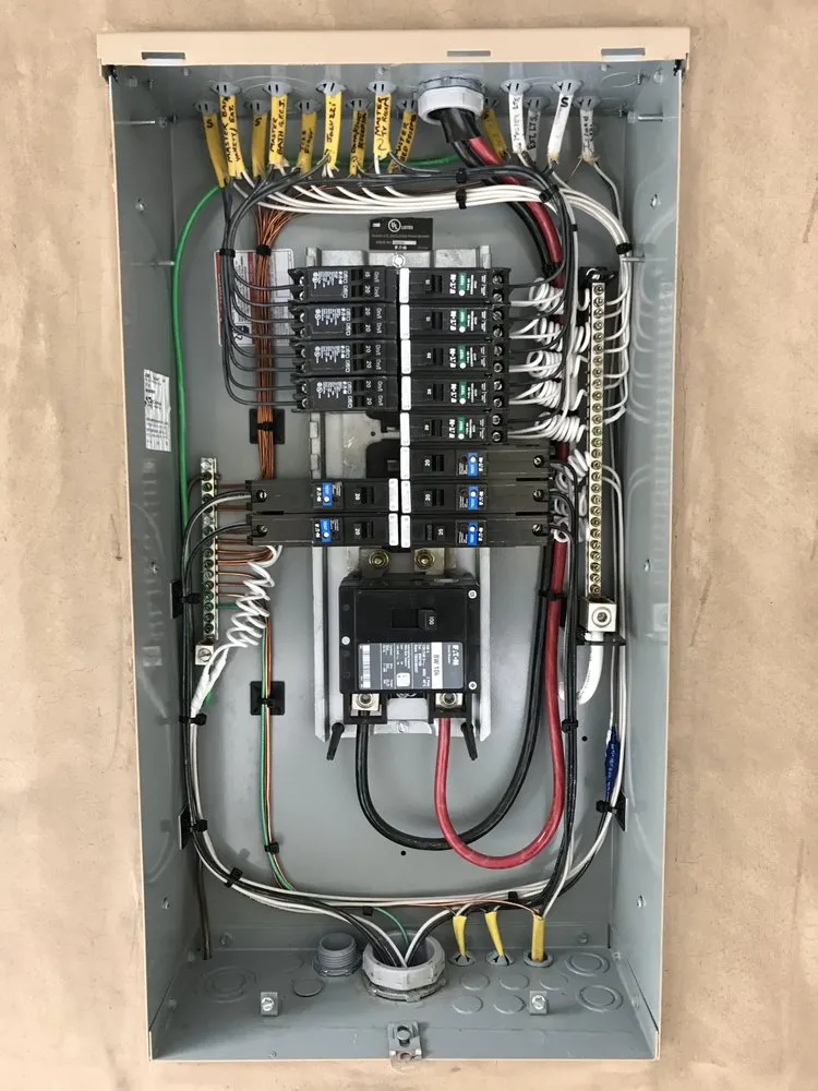 Emergency electrician providing lighting installation in , 