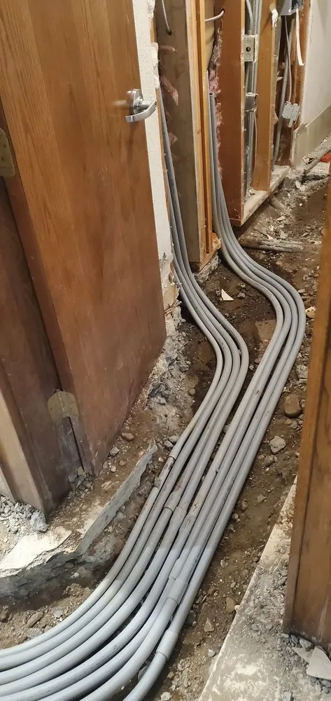 Licensed electrician providing lighting installation in , 