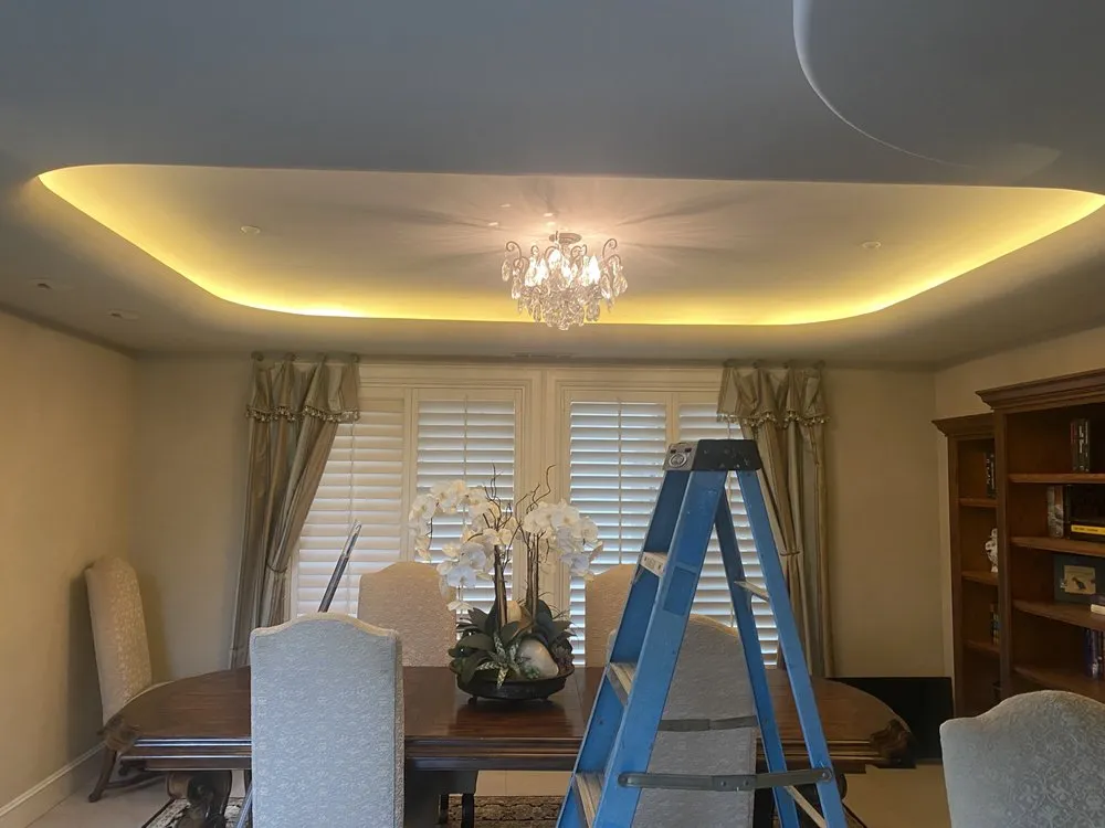 Professional electrician providing electrical repair in , 