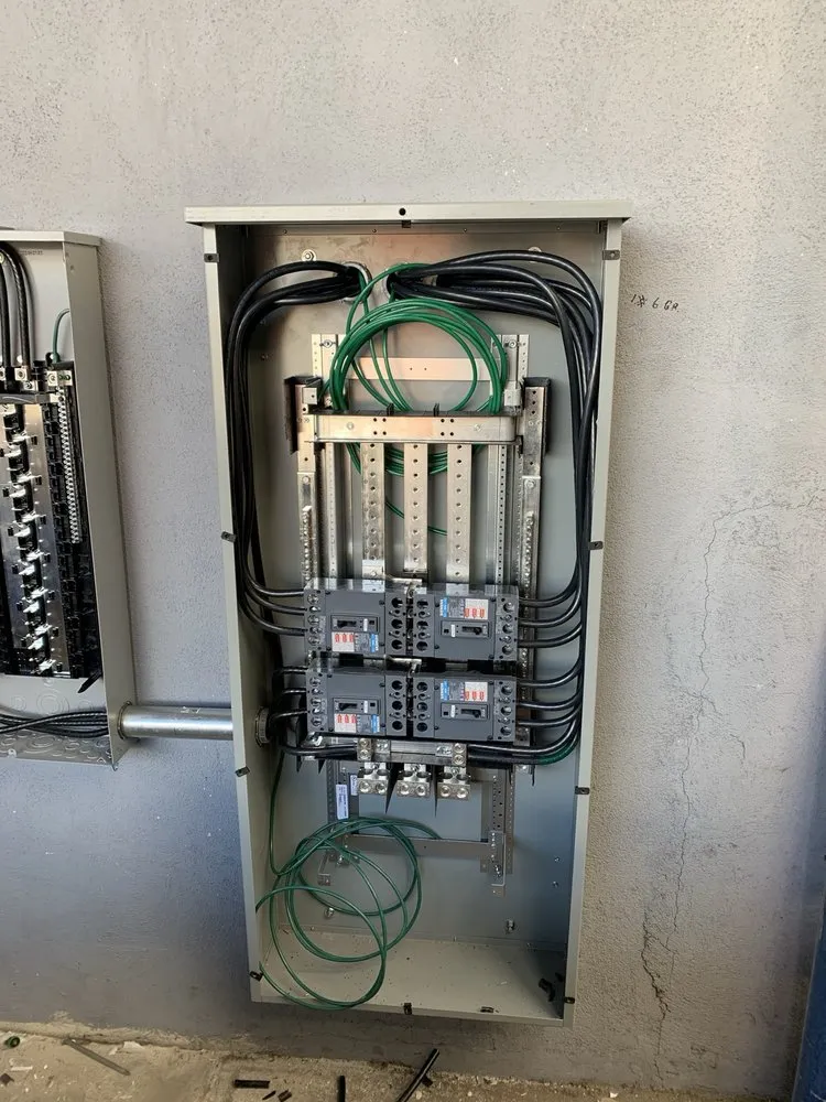 Slide of Pro Electrician