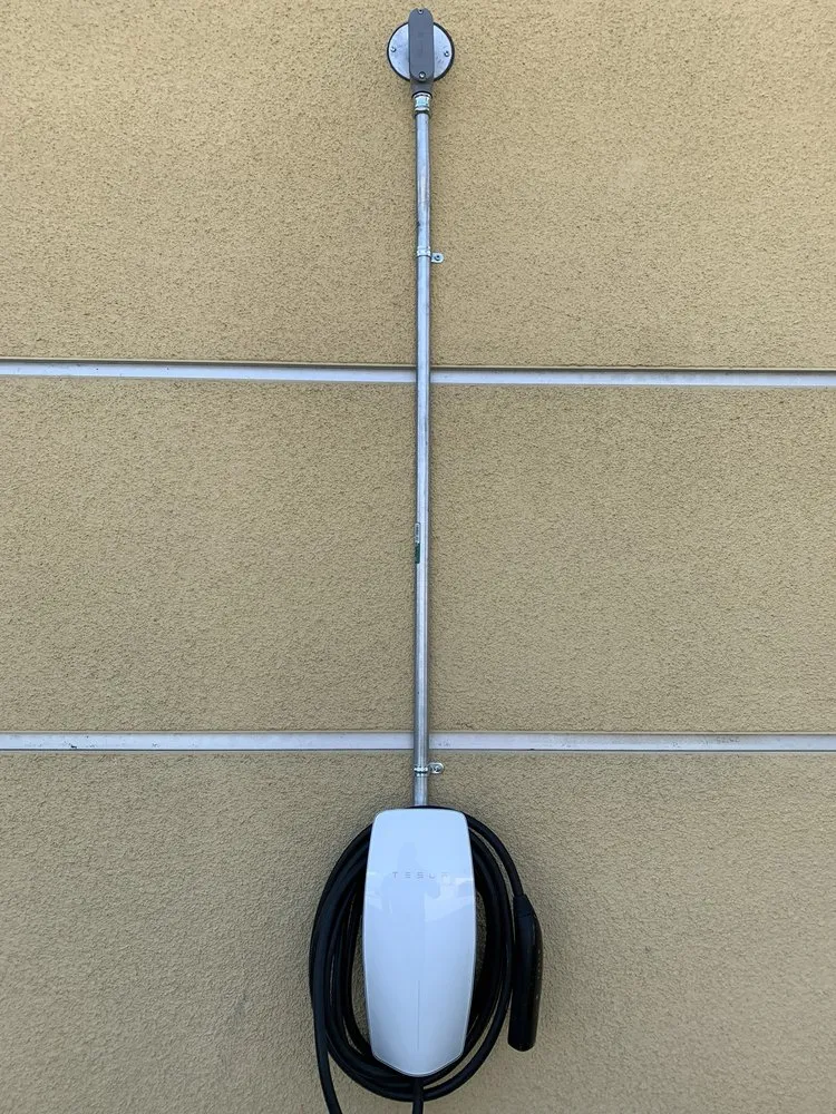 Slide of Pro Electrician