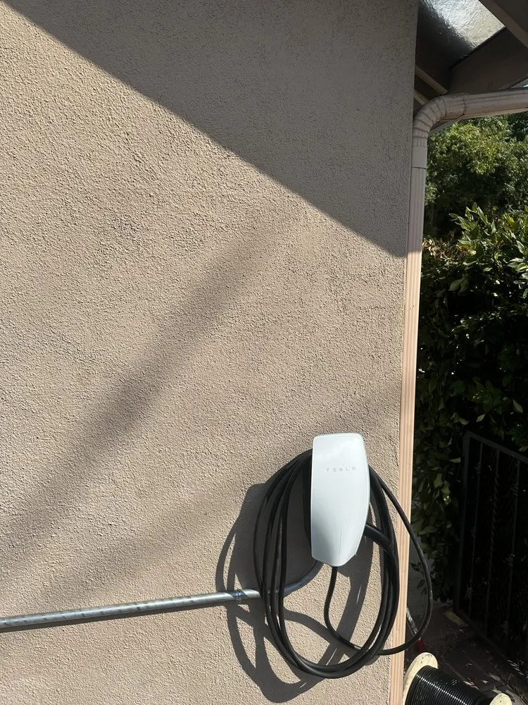 Slide of Pro Electrician