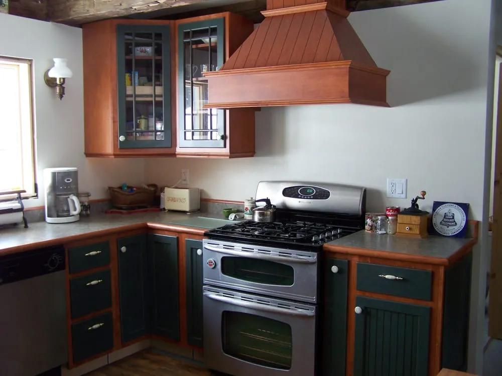 Emergency electrician providing emergency electrical service in Newport Center, VT - Pro Quality Cabinets