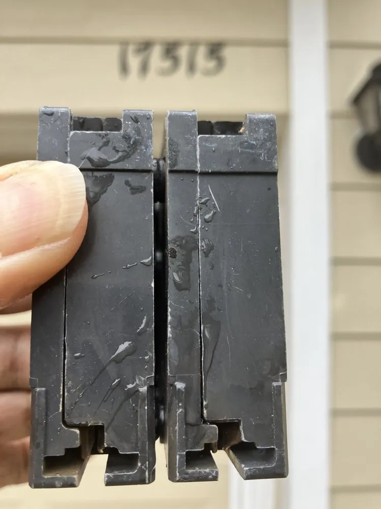 Licensed outlet and switch repair in Kingwood, TX by Pro Tech EIectric
