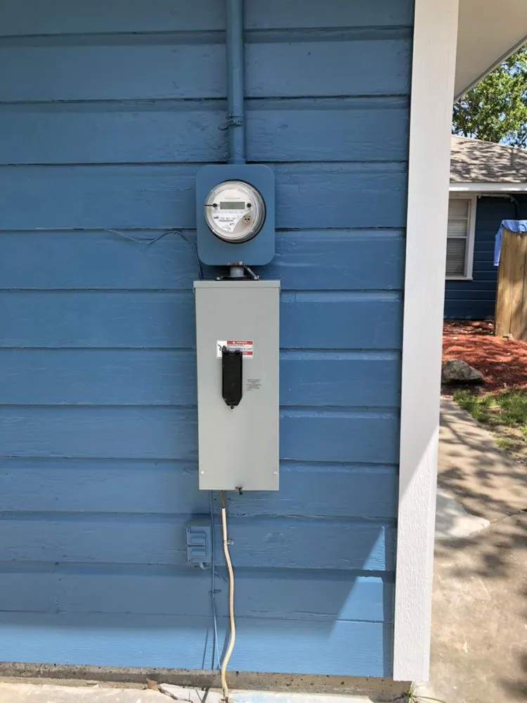 Licensed electrical service for homes in outlet and switch repair, by