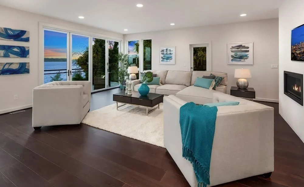 Licensed electrical service for homes in wiring installation, by