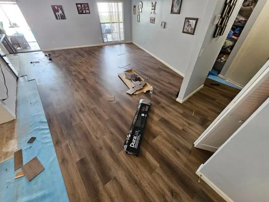 Pro Workers Construction Logo