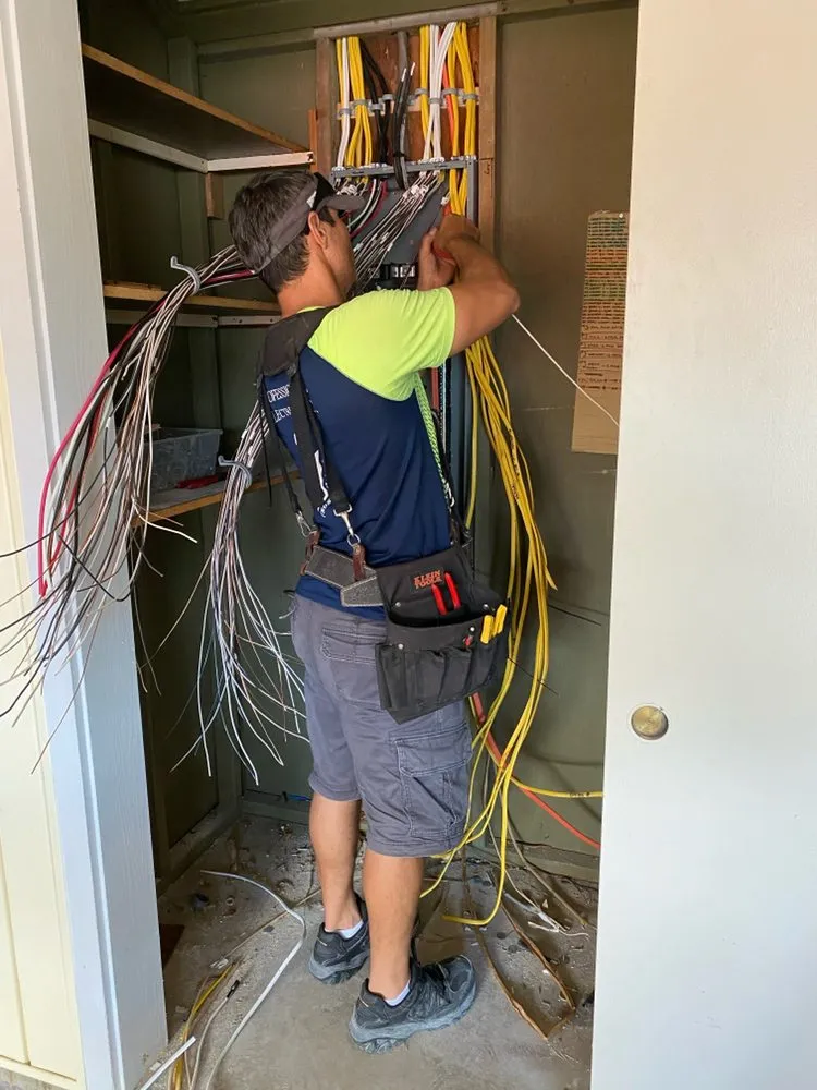 Trusted emergency electrical service in , by Professional Electric