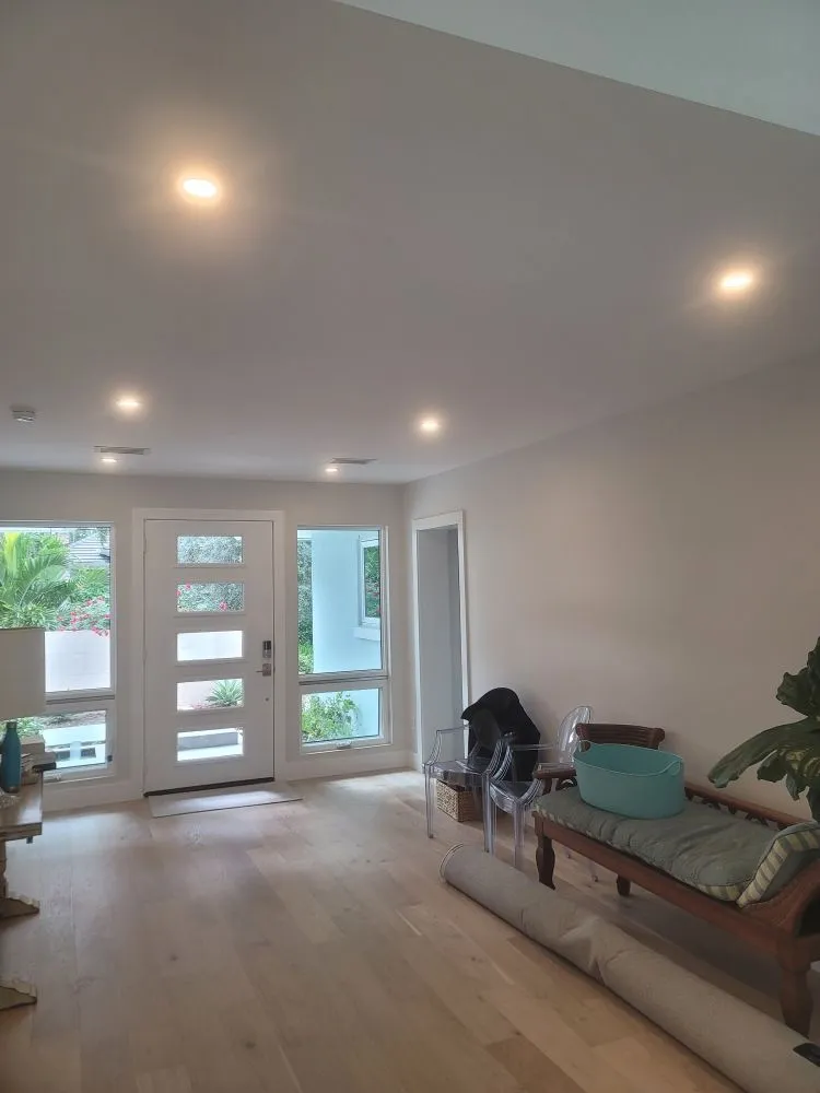 Expert electrician providing circuit breaker repair in , 