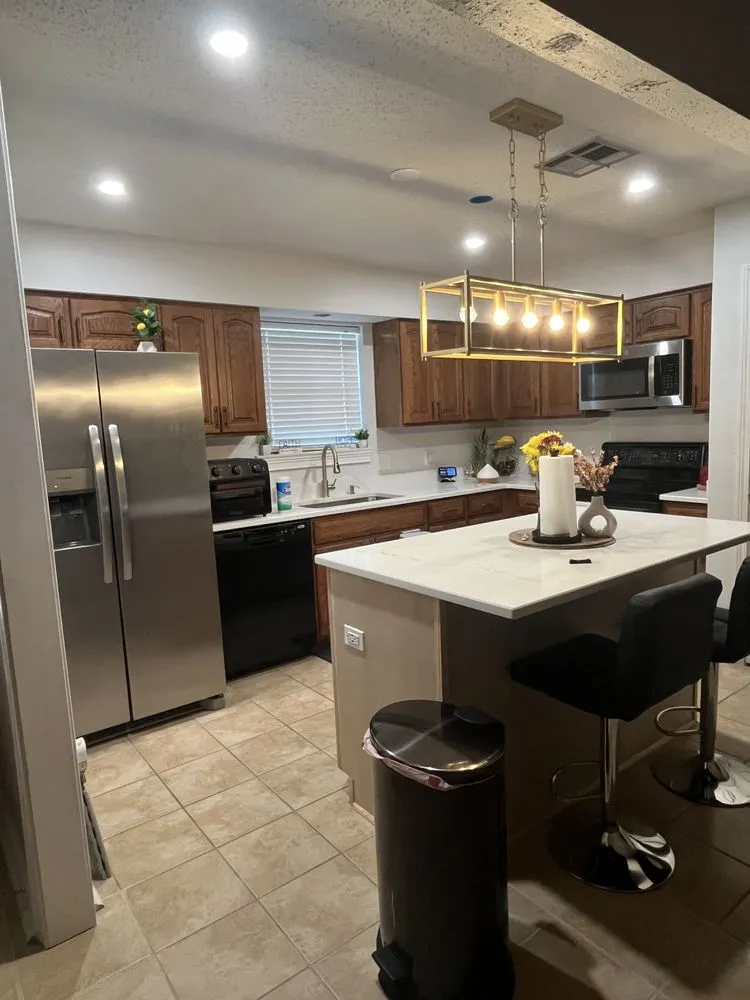 Slide of Professional Electrician Maldonado