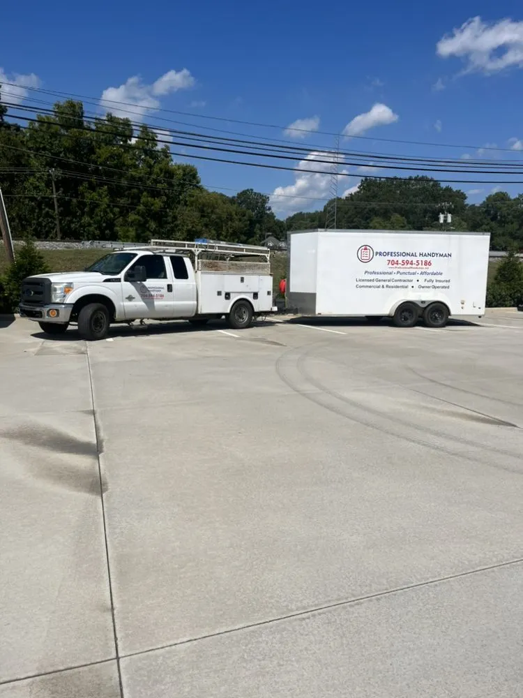 Trusted electrician providing electrical repair in , 