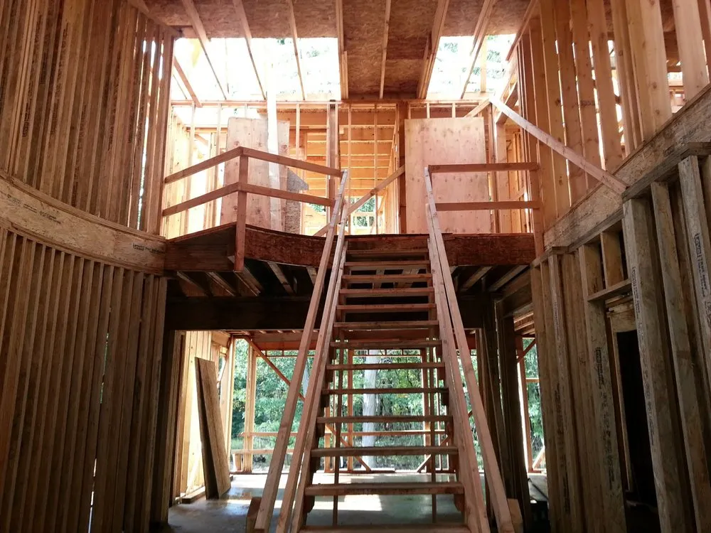 Professional electrical service for homes in lighting installation, by