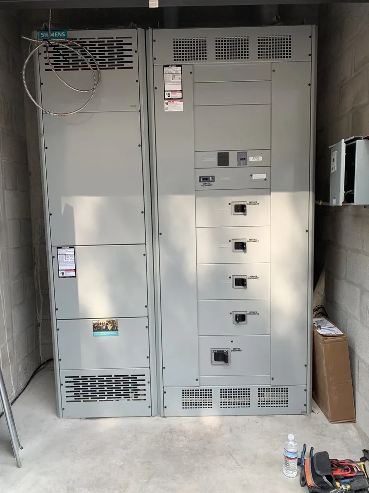 Expert electrician providing wiring installation in Tarpon Spngs, FL - Progressive Electrical Services