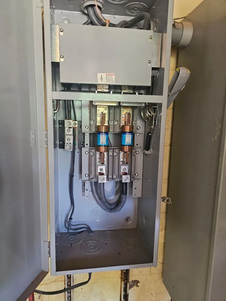 Affordable electrician providing wiring installation in , 