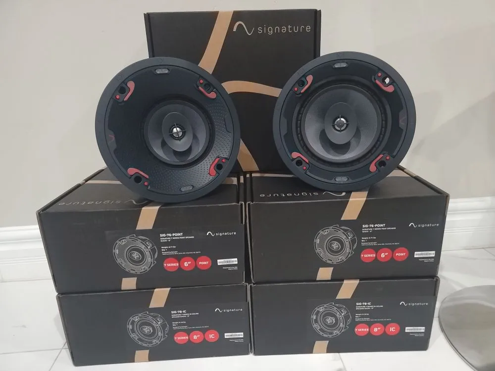 Certified electrician providing emergency electrical service in , 