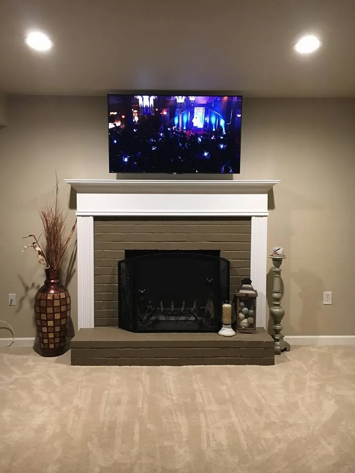 Professional electrician providing outlet and switch repair in Holmes, PA - Proper Electric