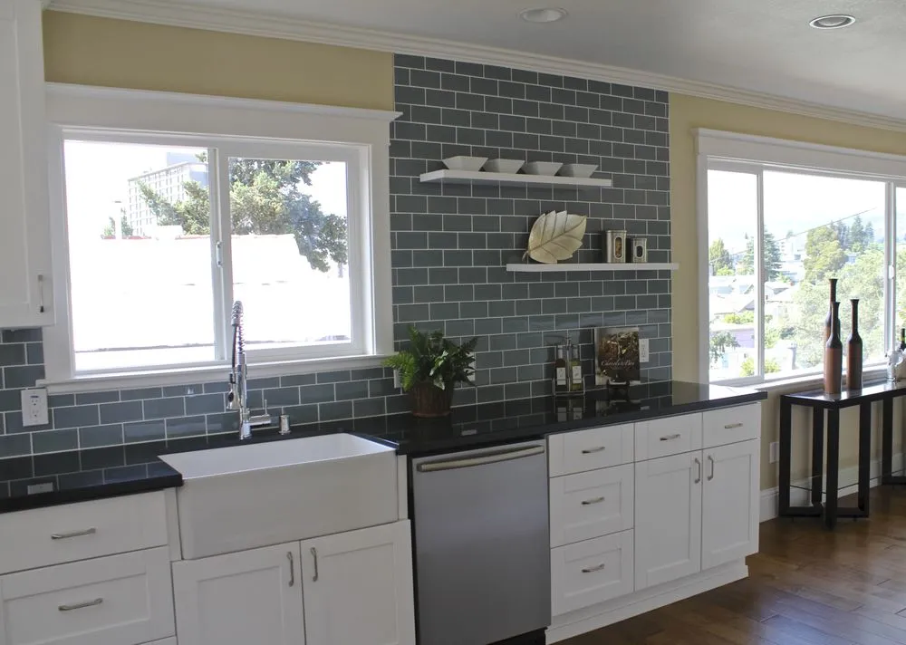 Professional electrician providing electrical repair in , 