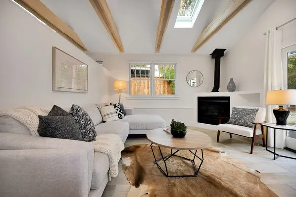 Property Pros Construction Inc Logo