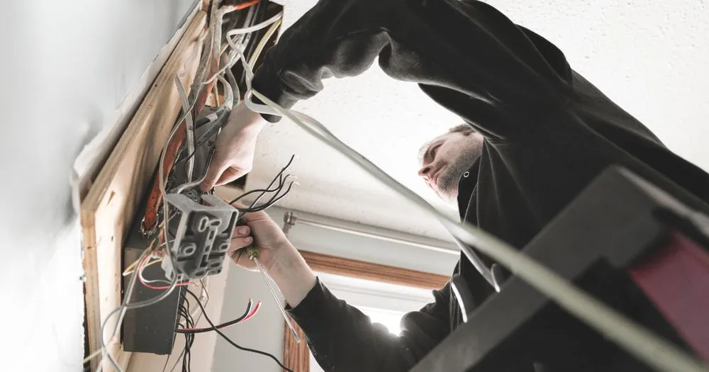 Slide of Pros Electricians