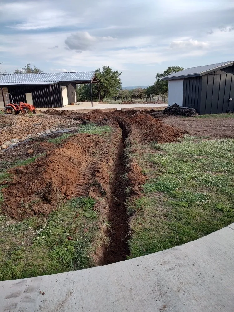 Licensed electrician providing emergency electrical service in , 