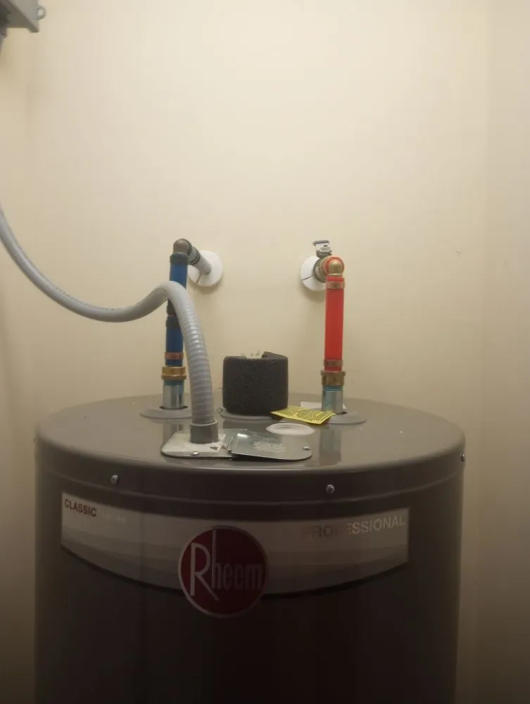 Emergency circuit breaker repair in , by Pruitt Services