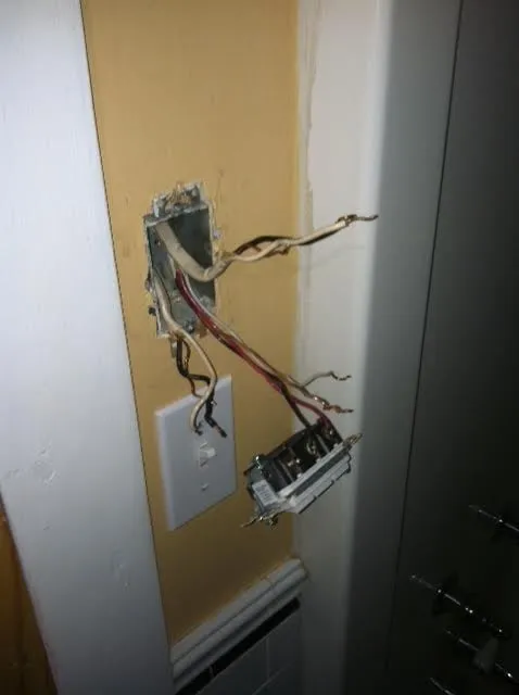 Licensed electrical service for homes in wiring installation,  by 