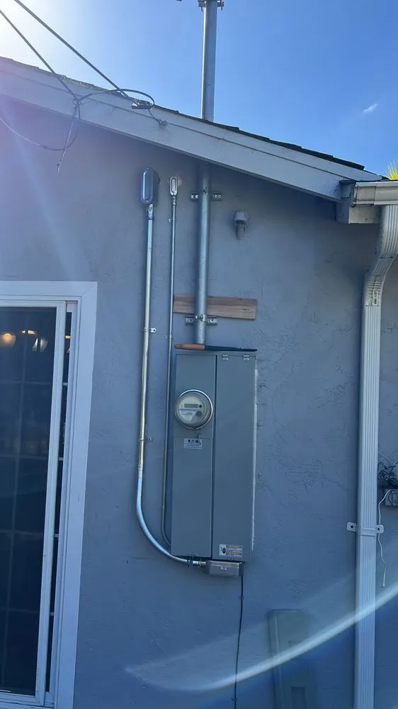 Slide of Puentes Electric