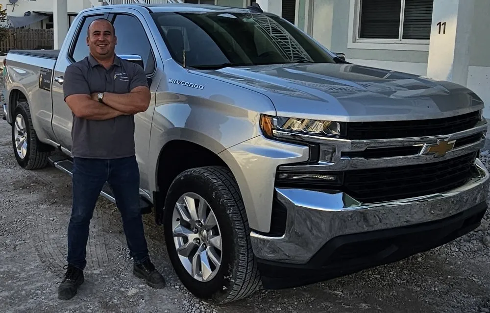 Slide of Puentes Electrical Services