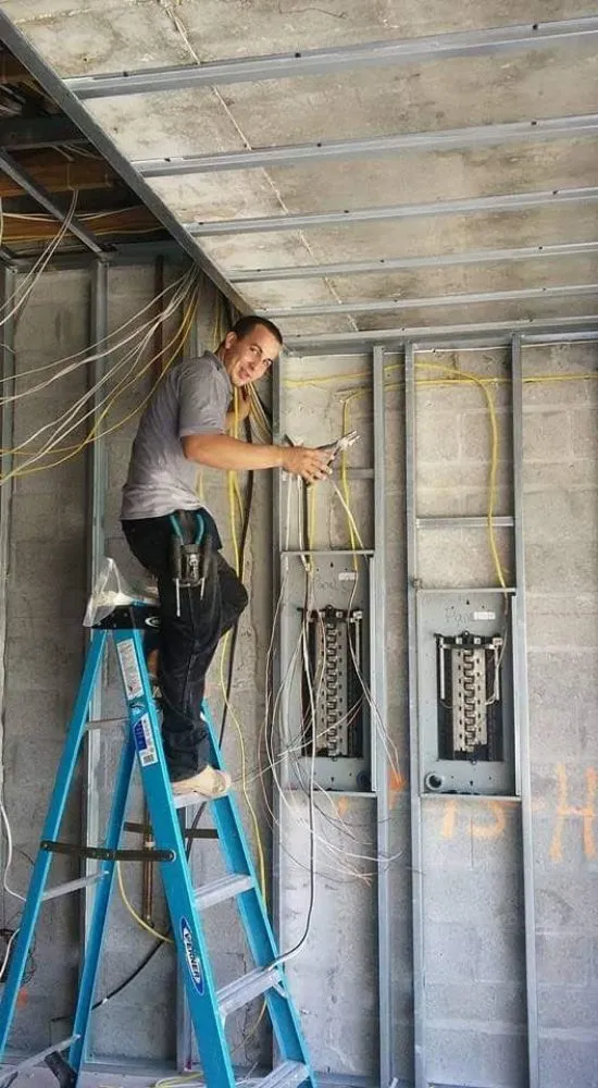 Slide of Puentes Electrical Services