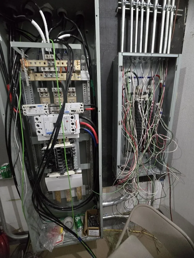 Slide of Puentes Electrical Services