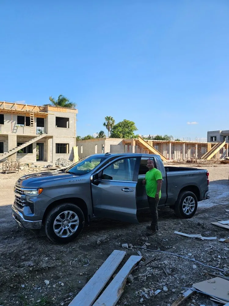 Slide of Puentes Electrical Services