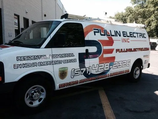 Pullin Electric Logo